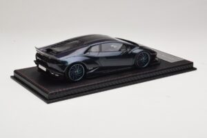 Lamborghini Huracan Liberty Walk Chameleon Blue GS Model 1:18 REMC045 Żywica — zdjęcie 2 z 7