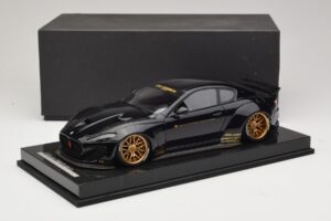 Maserati GranTurismo Liberty Walk Czarny ze Złotymi Felgami AB Models 1:18 MAS-LB08-C Żywica — zdjęcie 6 z 7