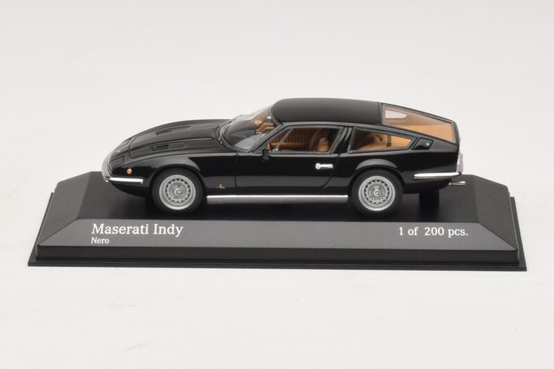 Maserati Indy Czarny Minichamps 1:43 437123121 Metal