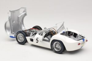 Maserati Tipo 61 #5 S. Moss / D. Gurney Camoradi ADAC 1000km Nurburgring Winner 1960 Minichamps 1:18 100601205 Metal — zdjęcie 5 z 8