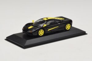 McLaren F1 Czarny Z Żółtymi Paskami Minichamps 1:43 MCLAREN004 Metal