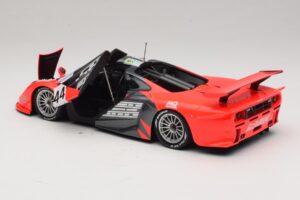 McLaren F1 GTR Lark #44 Tsuchiya / Ayles 24 Hours of Le Mans 1997 Minichamps 1:18 530133744 Metal — zdjęcie 5 z 8