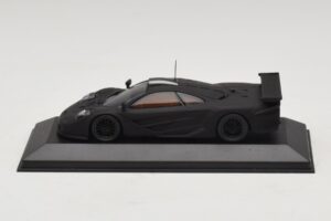McLaren F1 GTR Longtail Czarny Mat 1997 Minichamps 1:43 MCLAREN010 Metal — zdjęcie 3 z 4