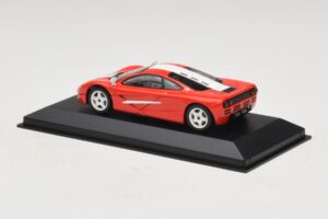 McLaren F1 Czerwony Z Białymi Paskami Minichamps 1:43 MCLAREN005 Metal — zdjęcie 2 z 4