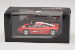 McLaren F1 Czerwony Z Białymi Paskami Minichamps 1:43 MCLAREN005 Metal — zdjęcie 4 z 4