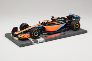 McLaren MCL36 #3 D. Ricciardo Bahrain GP 2022 Minichamps 1:18 537221803 Metal