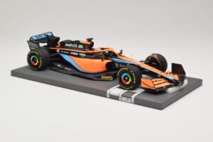 McLaren MCL36 #3 D. Ricciardo Bahrain GP 2022 Minichamps 1:18 537221803 Metal — zdjęcie 7 z 7