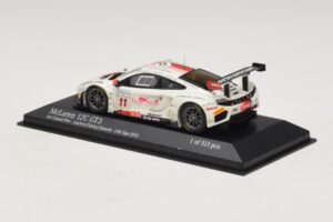 McLaren MP4-12C GT3 #11 Art Grand Prix Leclerc / Parisy 24 Hours of Spa 2013 Minichamps 1:43 437131311 Metal — zdjęcie 3 z 4