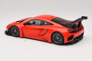 McLaren MP4-12C GT3 Czerwony 2013 Minichamps 1:18 151121392 Metal — zdjęcie 5 z 6