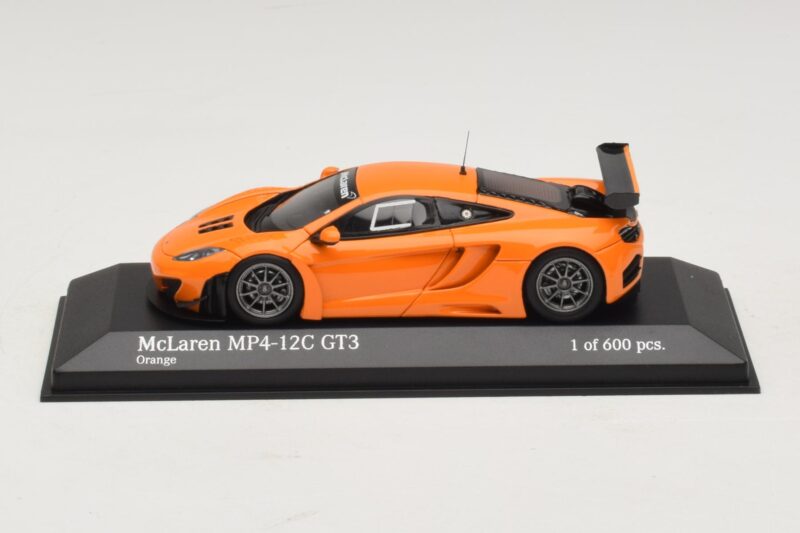 McLaren MP4-12C GT3 Street Pomarańczowy Minichamps 1:43 McLaren MP4-12C GT3 Street Pomarańczowy Minichamps 1:43 437121399 Metal