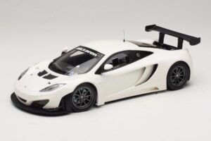 McLaren MP4-12C GT3 Biały 2013 Minichamps 1:18 151121394 Metal