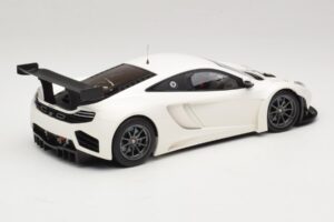 McLaren MP4-12C GT3 Biały 2013 Minichamps 1:18 151121394 Metal — zdjęcie 2 z 6