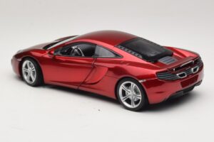 McLaren MP4-12C Czerwony Metalik Minichamps 1:18 110133022 Metal — zdjęcie 7 z 8