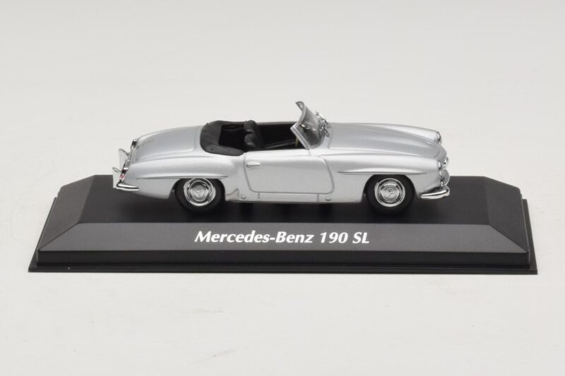 Mercedes 190 SL W121 Srebrny Maxichamps 1:43 Mercedes 190 SL W121 Srebrny Maxichamps 1:43 940033130 Metal