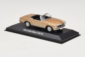 Mercedes 230 SL W113 Złoty Metalik Maxichamps 1:43 940032230 Metal — zdjęcie 3 z 4