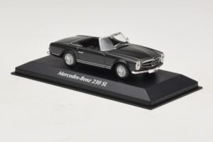 Mercedes 230 SL W113 Szary Maxichamps 1:43 94003231 Metal — zdjęcie 3 z 4