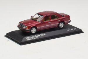 Mercedes 230E W124 Czerwony Metalik Minichamps 1:43 400037001 Metal — zdjęcie 2 z 4