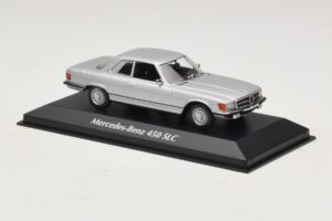 Mercedes 450 SLC C107 Srebrny Maxichamps 1:43 940033421 Metal — zdjęcie 3 z 4