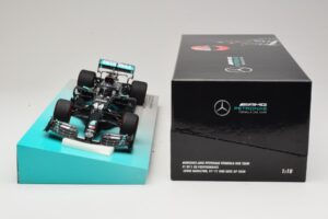 Mercedes AMG Petronas W11 EQ Performance #44 L. Hamilton 91st F1 Win Eifel GP 2020 Minichamps 1:18 113201144 Metal — zdjęcie 6 z 6
