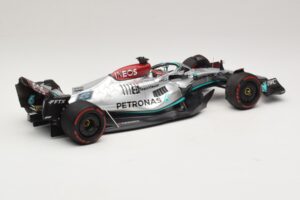 Mercedes AMG Petronas W13 E Performance #63 G. Russell Spanish GP 2022 Minichamps 1:18 110220063 Metal — zdjęcie 2 z 7
