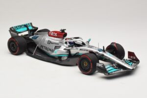 Mercedes AMG Petronas W13 E Performance #63 G. Russell Spanish GP 2022 Minichamps 1:18 110220063 Metal — zdjęcie 4 z 7