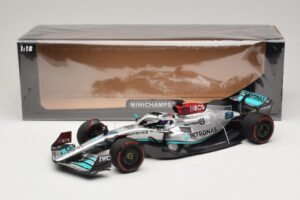 Mercedes AMG Petronas W13 E Performance #63 G. Russell Spanish GP 2022 Minichamps 1:18 110220063 Metal — zdjęcie 6 z 7