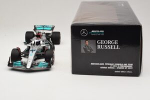 Mercedes AMG Petronas W13 E Performance #63 G. Russell Spanish GP 2022 Minichamps 1:18 110220063 Metal — zdjęcie 7 z 7