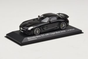 Mercedes SLS AMG C197 Black Series Czarny Metalik Minichamps 1:43 437033020 Metal — zdjęcie 2 z 4