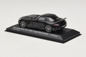 Mercedes SLS AMG C197 Black Series Czarny Metalik Minichamps 1:43 437033020 Metal — zdjęcie 3 z 4