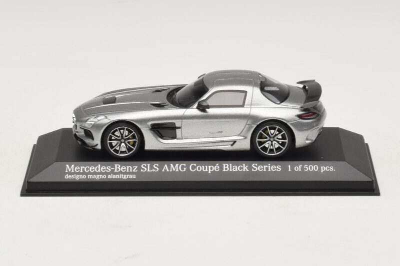 Mercedes SLS AMG C197 Black Series Szary Metalik Minichamps 1:43 Mercedes SLS AMG C197 Black Series Szary Metalik Minichamps 1:43 437033024 Metal