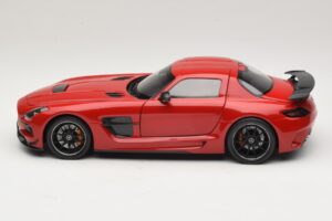 Mercedes SLS AMG C197 Black Series Czerwony Minichamps 1:18 110033022 Metal — zdjęcie 4 z 8