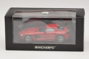 Mercedes SLS AMG C197 Black Series Czerwony Minichamps 1:43 437033021 Metal — zdjęcie 4 z 4