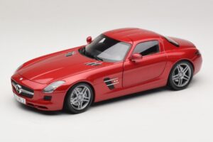 Mercedes SLS AMG C197 Czerwony Metalik Minichamps 1:18 100039020 Metal