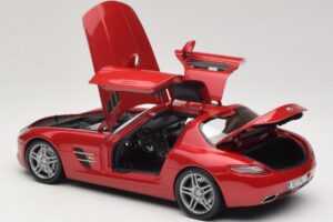 Mercedes SLS AMG C197 Czerwony Metalik Minichamps 1:18 100039020 Metal — zdjęcie 5 z 8