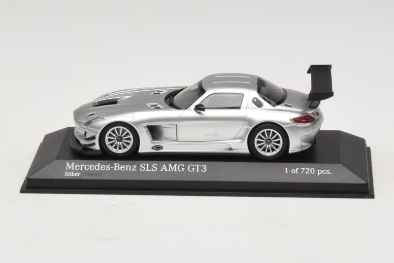 Mercedes SLS AMG GT3 Srebrny Minichamps 1:43 Mercedes SLS AMG GT3 Srebrny Minichamps 1:43 410113202 Metal