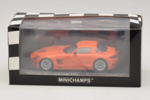 Mercedes SLS AMG GT3 Street Orange Minichamps 1:43 410113204 Metal — zdjęcie 4 z 4
