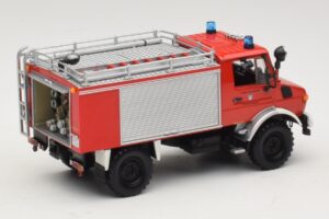 Mercedes Unimog 1300 L TLF 8/18 FF Oberammergau Minichamps 1:43 439033071 Metal — zdjęcie 2 z 6