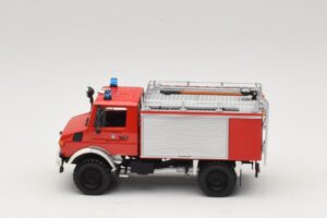 Mercedes Unimog 1300 L TLF 8/18 FF Oberammergau Minichamps 1:43 439033071 Metal — zdjęcie 3 z 6