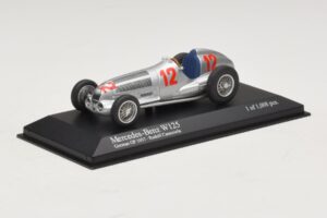 Mercedes W125 R. Caracciola German GP 1937 Minichamps 1:43 400370012 Metal — zdjęcie 2 z 3