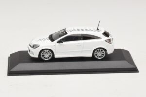Opel Astra H OPC Nurburgring Edition Biały Minichamps 1:43 ASTRA005 Metal