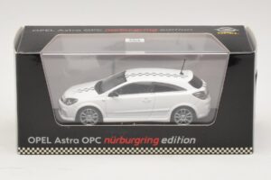 Opel Astra H OPC Nurburgring Edition Biały Minichamps 1:43 ASTRA005 Metal — zdjęcie 4 z 4