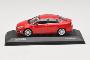 Opel Astra J Czerwony Minichamps 1:43 410042001 Metal