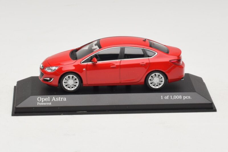 Opel Astra J Czerwony Minichamps 1:43 410042001 Metal