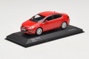 Opel Astra J Czerwony Minichamps 1:43 410042001 Metal — zdjęcie 2 z 4