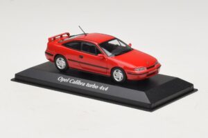 Opel Calibra Turbo 4x4 Czerwony Maxichamps 1:43 940045721 Metal — zdjęcie 3 z 4