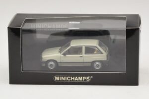 Opel Corsa A Jasnozielony Metalik Minichamps 1:43 CORSA001 Metal — zdjęcie 4 z 4