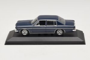 Opel Diplomat A Ciemnoniebieski Minichamps 1:43 DIPLOMAT001 Metal
