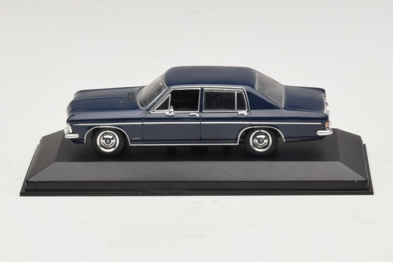 Opel Diplomat A Ciemnoniebieski Minichamps 1:43 DIPLOMAT001 Metal