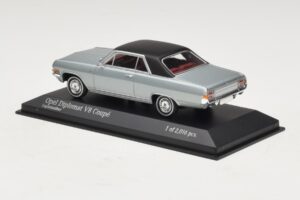 Opel Diplomat A V8 Coupe Srebrny Minichamps 1:43 400048020 Metal — zdjęcie 3 z 4