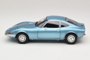Opel GT Blue Metallic Minichamps 1:18 180049030 Metal — zdjęcie 4 z 8